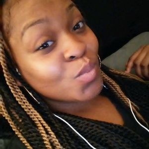 Meet your Posher, Jeanne